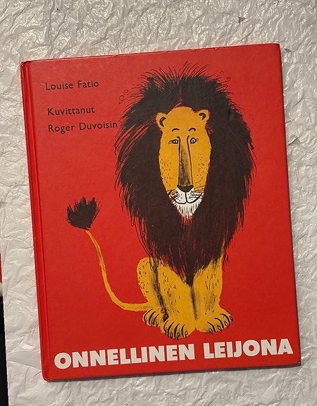 Onnellinen leijona – klassikkosatu, kuin uusi!