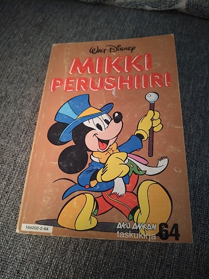 1. painos 1982. Mikki Perushiiri Aku Ankan taskukirja 64