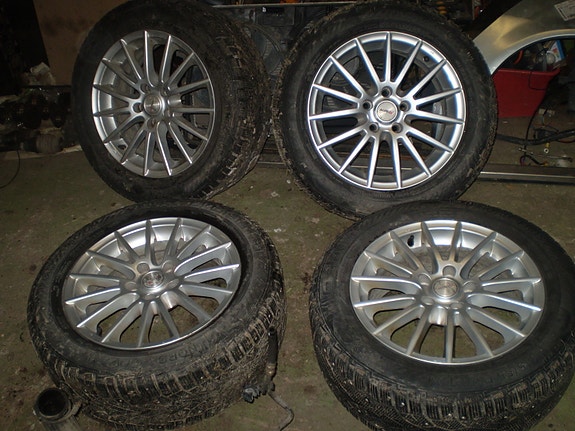 allcatec 7x16" aluvanteet 5x110 jaolla nastarenkailla