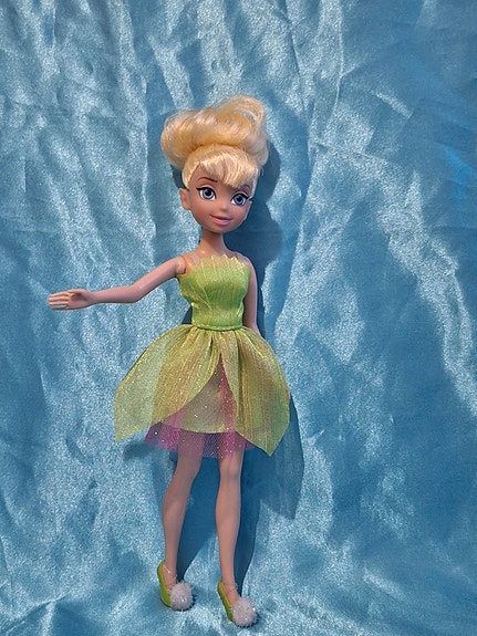 Myydään söpö Disney Helinä-keiju Tinkerbell Barbie nukke