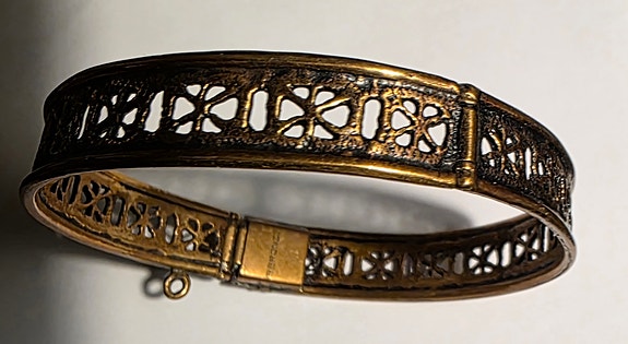Kalevala - Rannekoru  pitsi - P Sarpaneva - pronssi - vintage