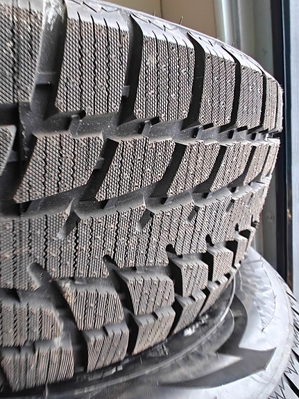 2 kpl Radar Dimax Ice 205/60R16 96T  kitkarenkaat