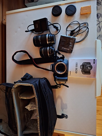 Canon 550d järjestelmäkamera