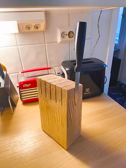 Uusi Fiskars veitsitukki