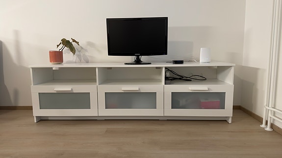 IKEA BRIMNES TV-taso valkoinen lasiovilla
