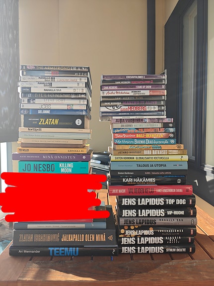 💿📚 Iso erä kirjoja ja DVD elokuvia mm. Vuorinen,urheilu, ja stand up