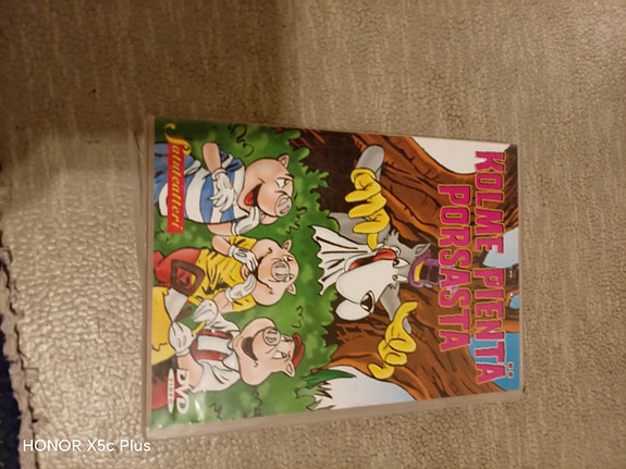 Kolme pientä porsasta dvd