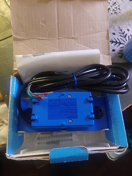 Product image 1 of 3
