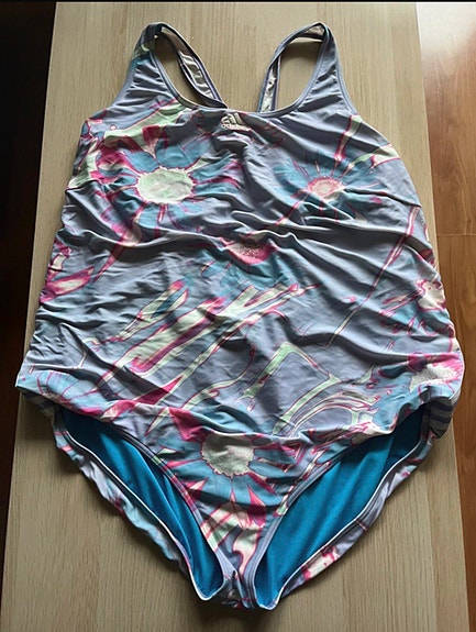Adidas uimapuku naisten koko 58