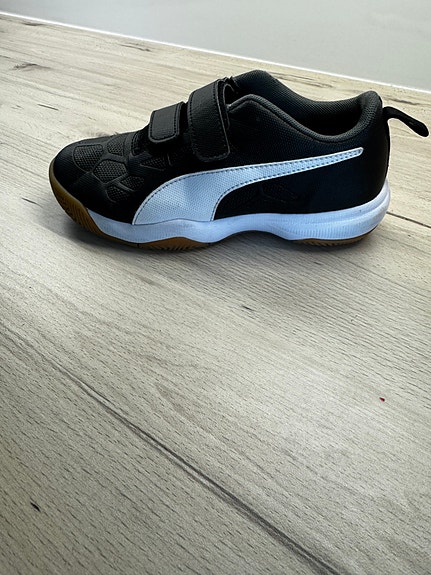 Puma Tenaz lasten sisäpelikengät koko 34