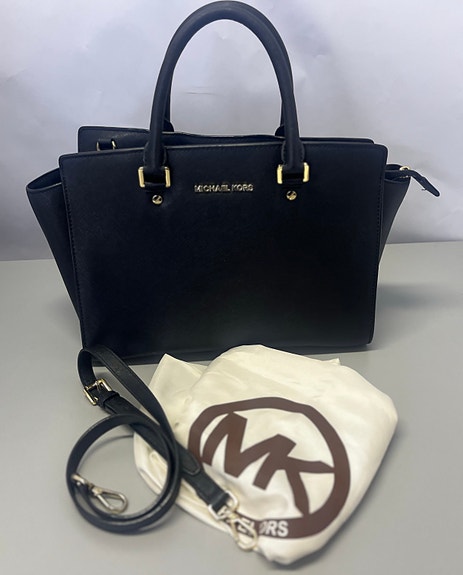 Michael Kors Selma musta
