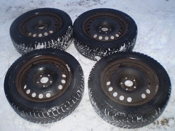 opel vectra/astra 5x110. 16" peltivanteet lähes uusilla kitkarenkailla