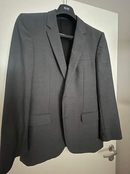 Hugo Boss harmaa pikkutakki