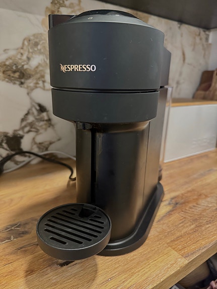 Nespresso Vertuo kahvikone musta