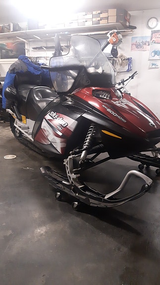Ostetaan Skii -doo Touring  600 SDI