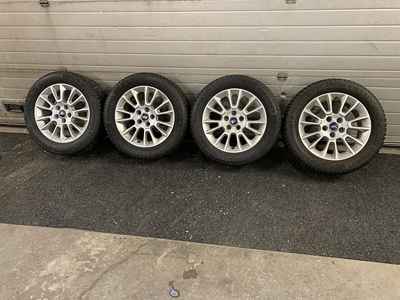 FORD 5X108 alumiinivanteet nastarenkailla 16"