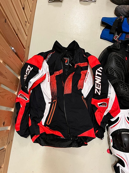 Product image 6 of 8