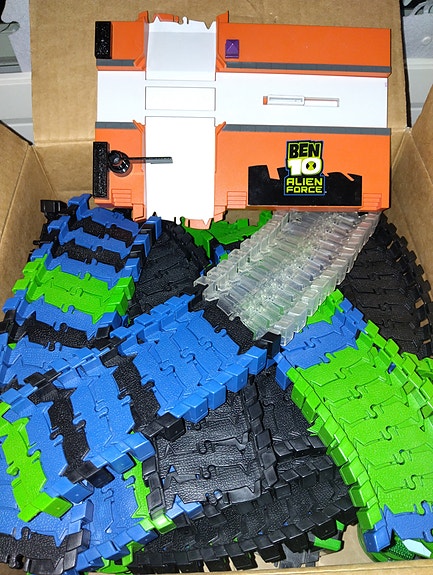 Ben 10 Alien force autorata