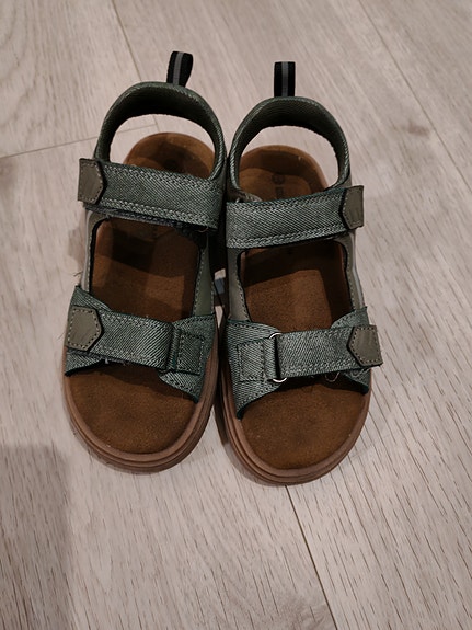 Sandaalit 29