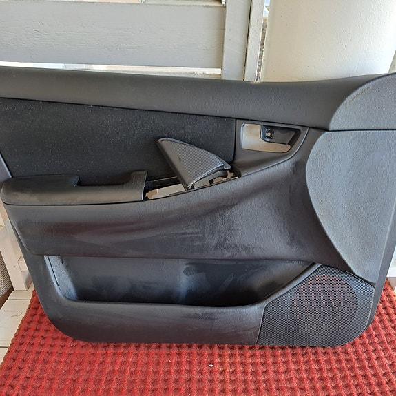 Toyota Corolla E120 5-ov.HB etuoviverhoilut