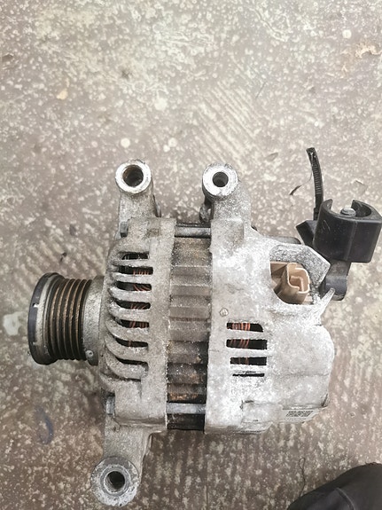 Peugeot / citroen laturi