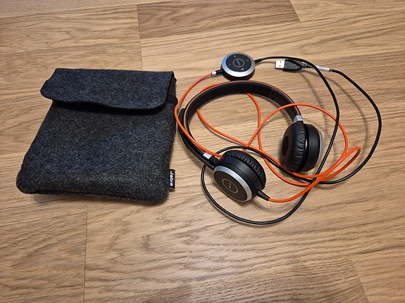 Jabra ENC010 USB-kuulokemikrofoni ja kotelo