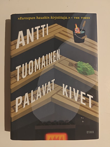 Antti Tuomainen Palavat kivet