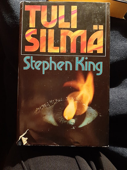 Stephen King Tulisilmä kirja