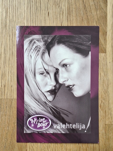 Myydään Nylon Beat Valehtelija fanikortti