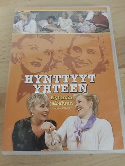 Hynttyyt yhteen DVD kannet