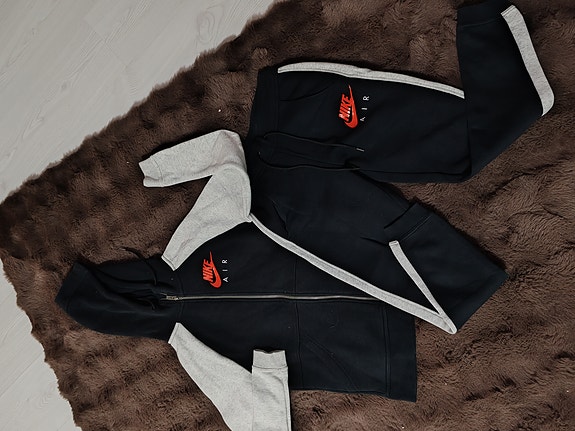 🩶🤍Vintage style Nike Air college puku Xs🩶🤍