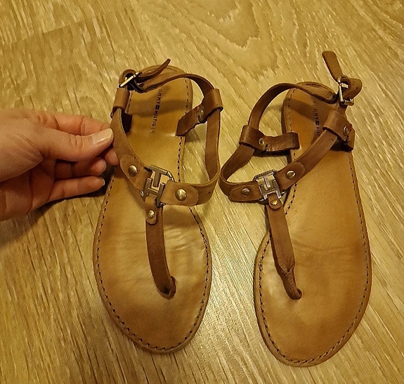 Tommy hilfiger sandaalit