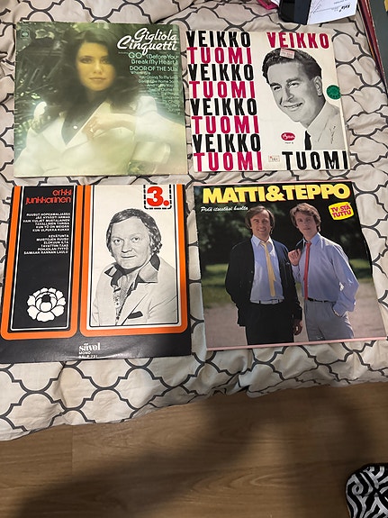 Veikko Tuomi vinyylilevyt