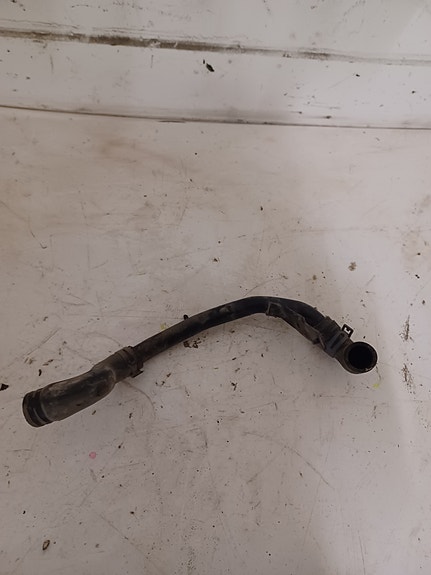 VW CADDY 2010-2015 1,6 TDI DSG Moottorin vesijäähdytyksen putki/letku 03L122157R
