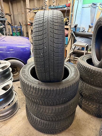 215/55R17 Kitkarenkaat