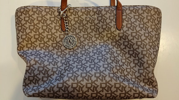 DKNY käsilaukku uusi