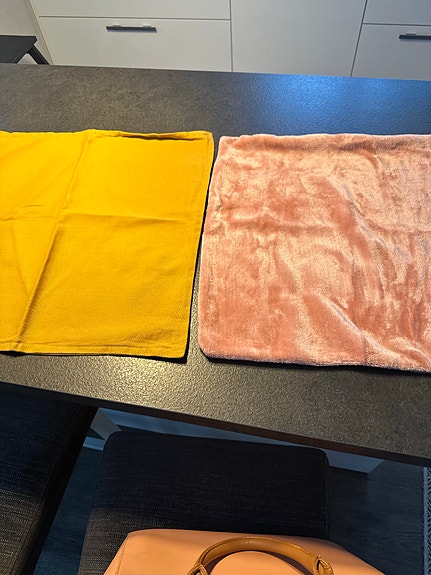 IKEA tyynynpäälliset 2 kpl keltainen ja vaaleanpunainen