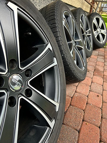 Michelin kitkarenkaat ja vanteet