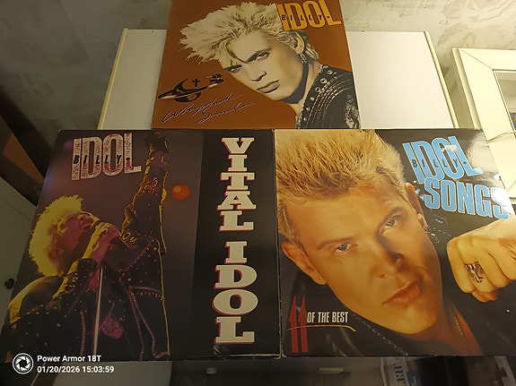 Billy Idol 3 lp levyä