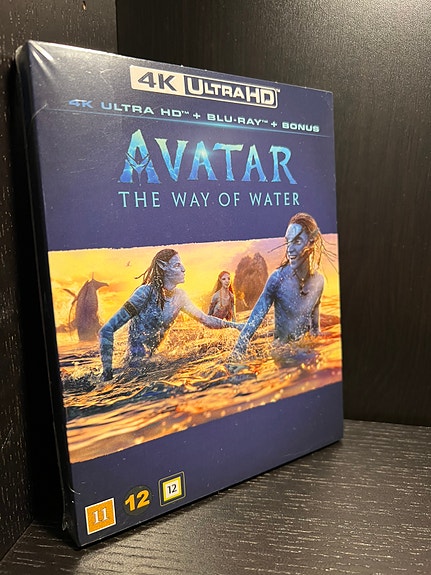 Avatar - The Way of Water + Slipcover (4K Ultra HD + 2x Blu-ray)