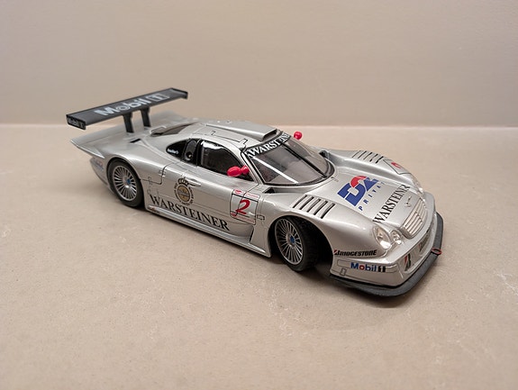 Mercedes CLK-GTR iso pienoismalli