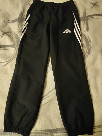 Adidas naisten tuulihousut 164cm