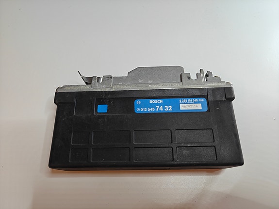 Mercedes-Benz C180 W202 M111.920 ECU