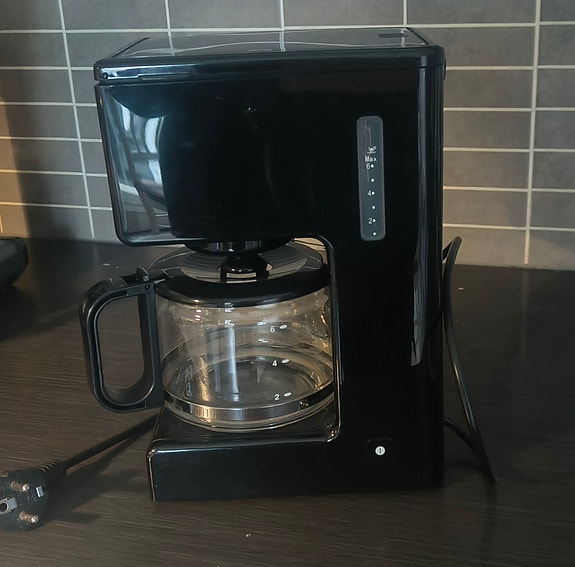 Vähän käytetty kahvinkeitin