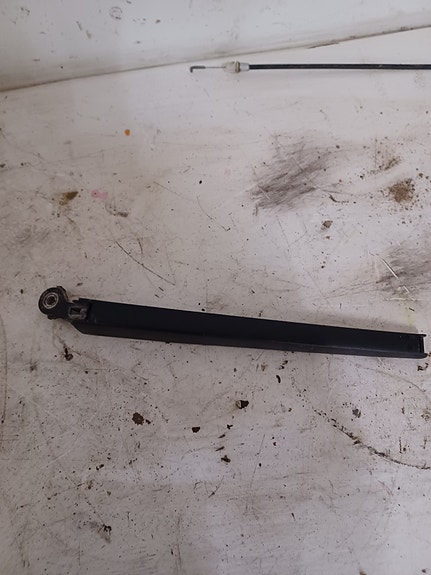 VW CADDY 2010-2015 1,6 TDI DSG Takalasin pyyhkimen varsi 7H0955707A