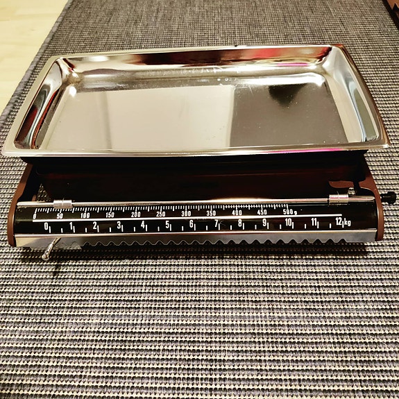 Retro keittiövaaka
