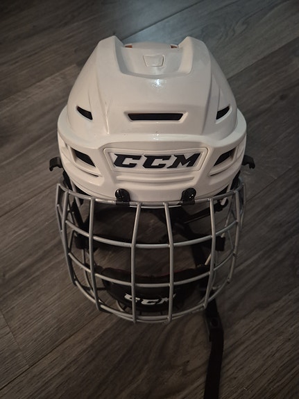 Jääkiekkokypärä CCM Tacks 710, koko s