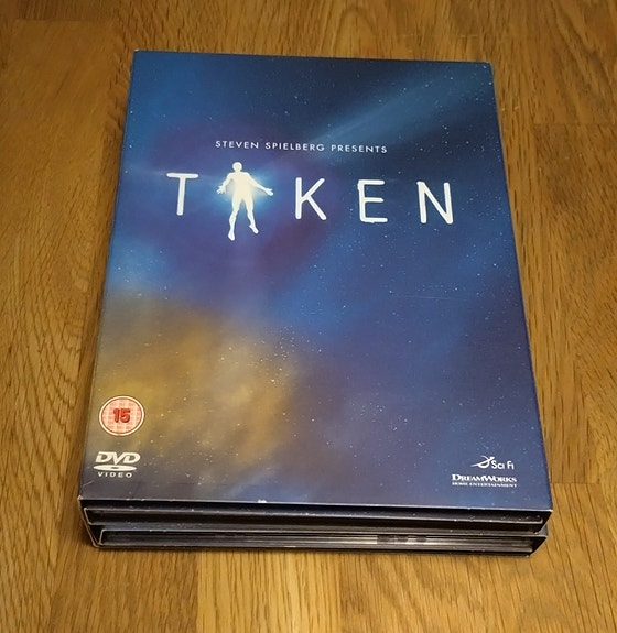 Steven Spielbergin Taken - minisarja dvd boxi
