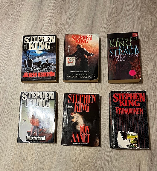 Stephen King kirjoja Musta torni, Yön äänet, Painajainen..