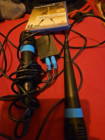 Singstar mikit ja legends ja Suomi rock